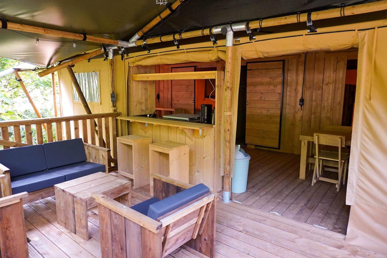 Camping Pittoresque Saint-Parthem Oda fotoğraf