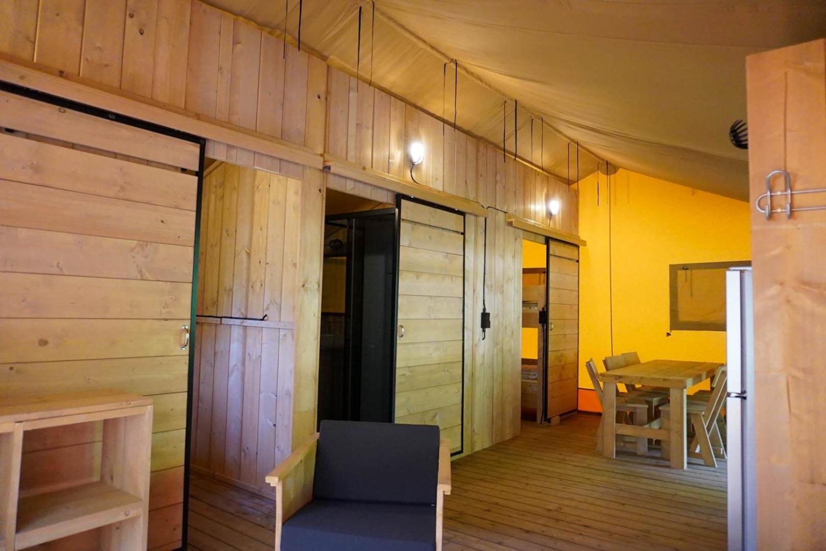Camping Pittoresque Saint-Parthem Oda fotoğraf
