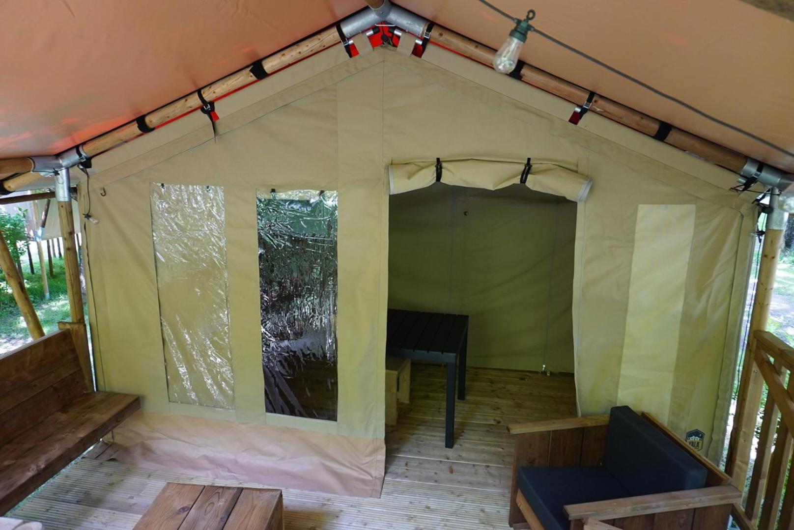 Camping Pittoresque Saint-Parthem Oda fotoğraf