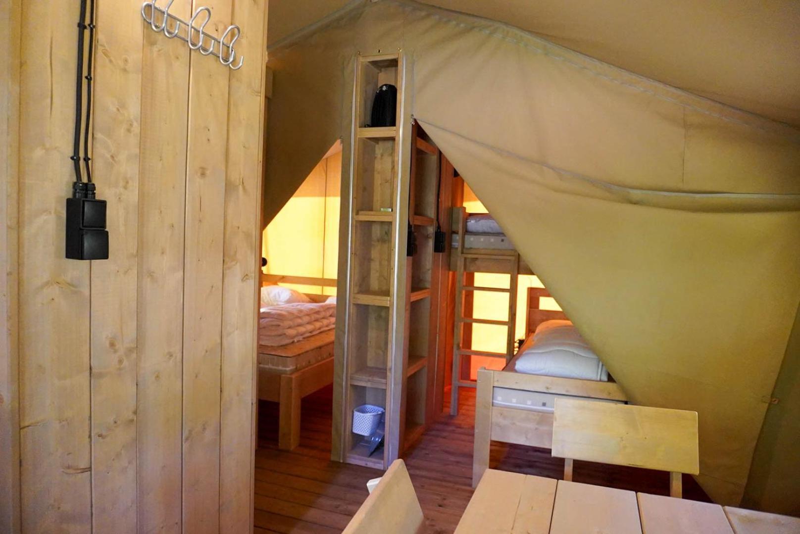 Camping Pittoresque Saint-Parthem Oda fotoğraf