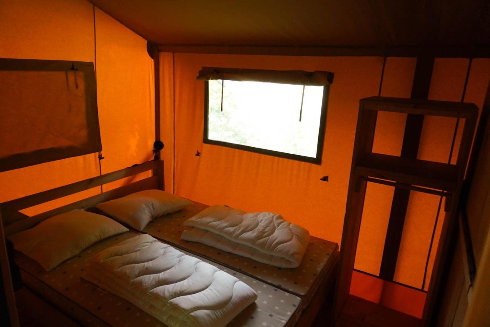 Camping Pittoresque Saint-Parthem Oda fotoğraf