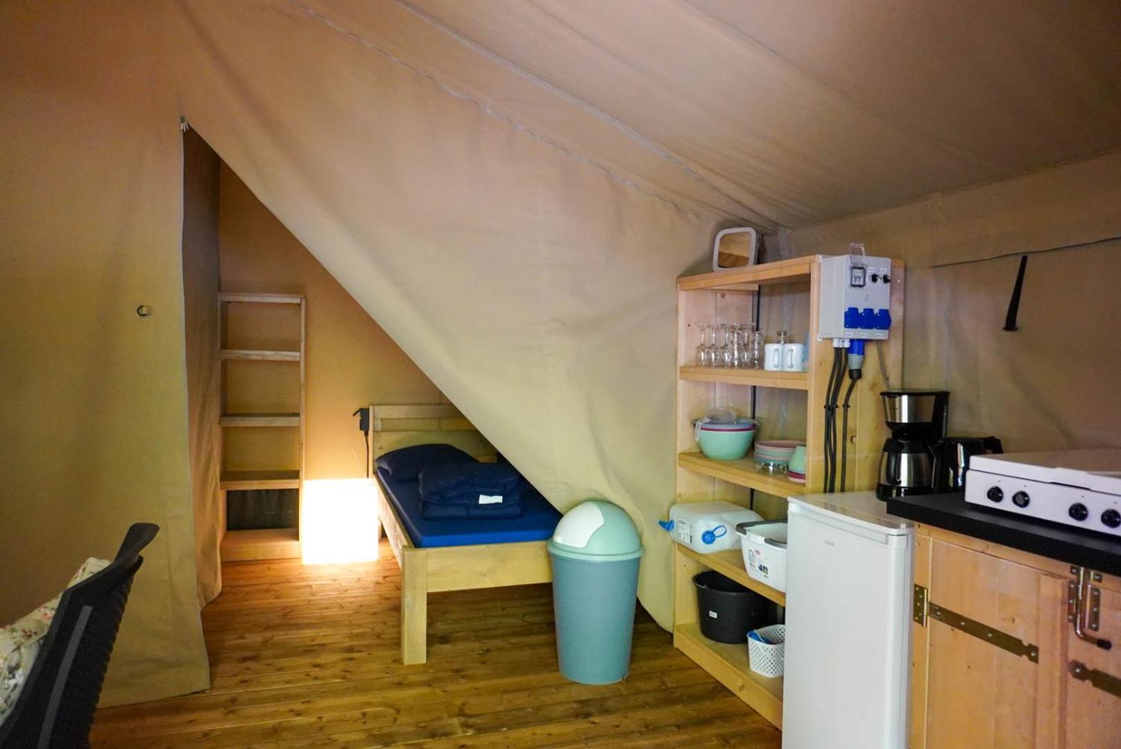 Camping Pittoresque Saint-Parthem Oda fotoğraf