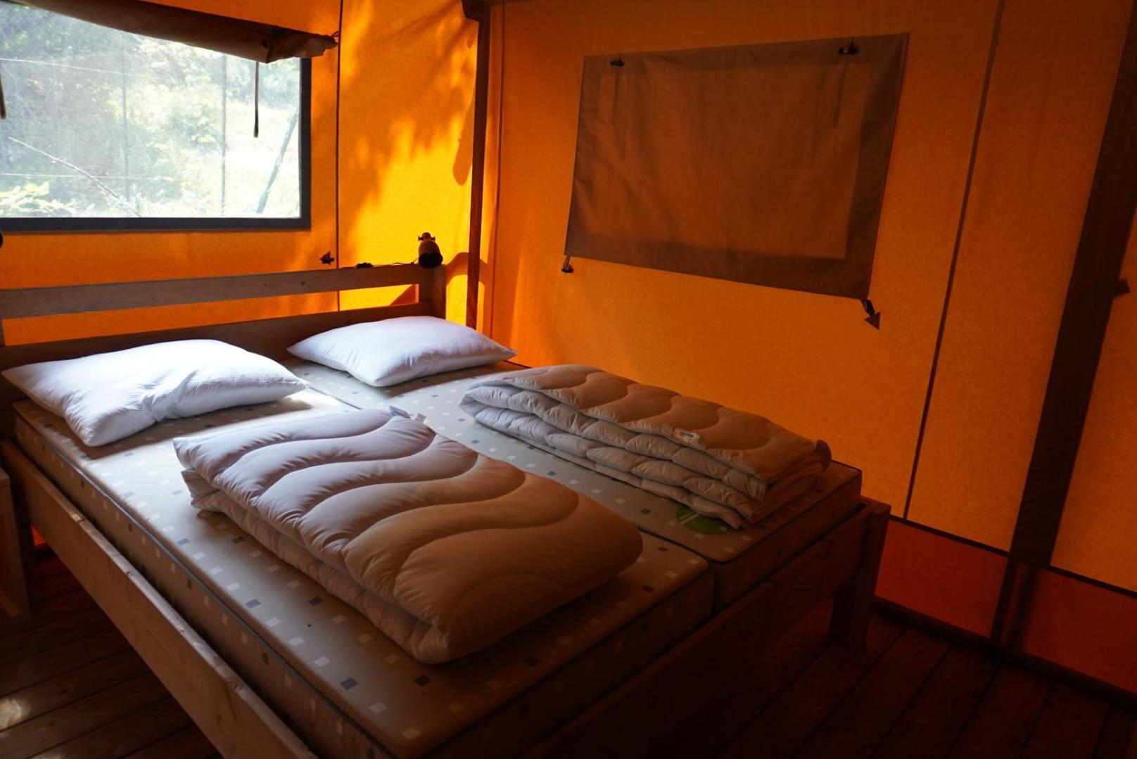 Camping Pittoresque Saint-Parthem Oda fotoğraf